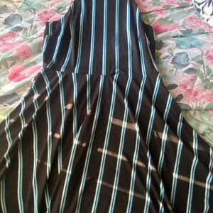 This is a cute and classy bar III fit n flare dress in Med.Purchased at Macy’s.